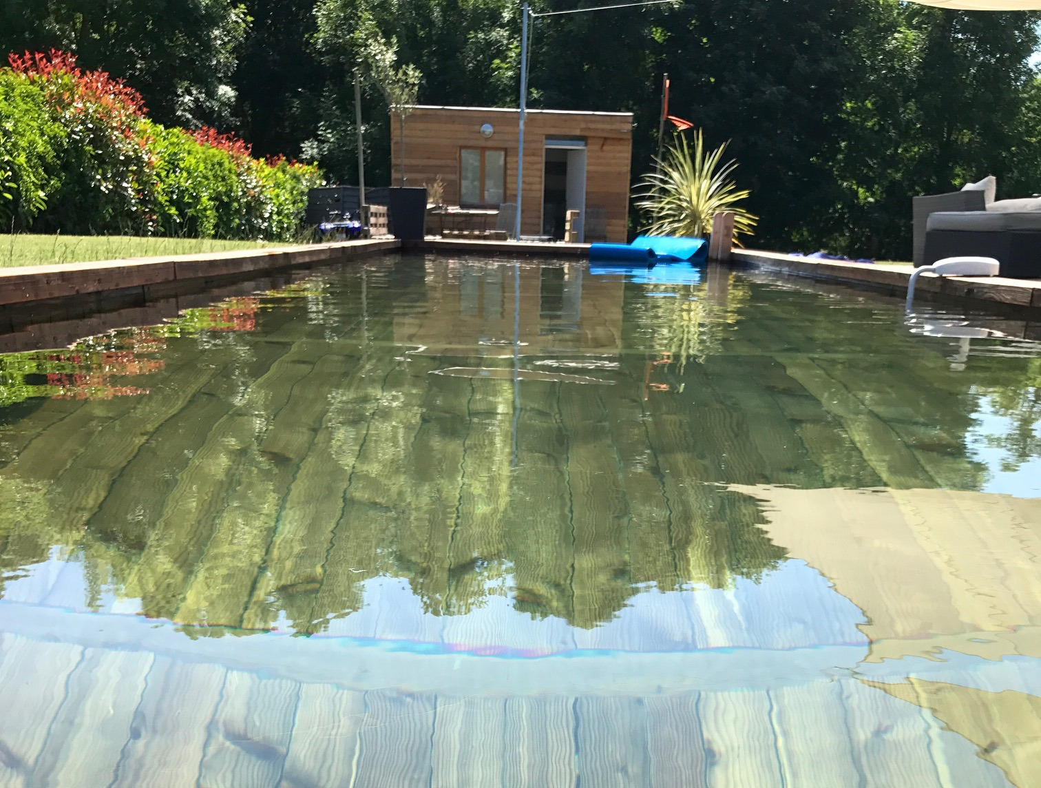 BOIS IMMERGÉ PISCINES & JARDINS — free download